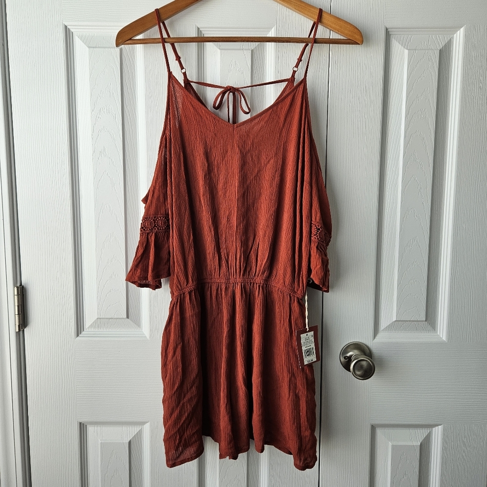 📌3for$10 NWT Mossimo Supply Co. Women's Cold Shoulder Romper Size M